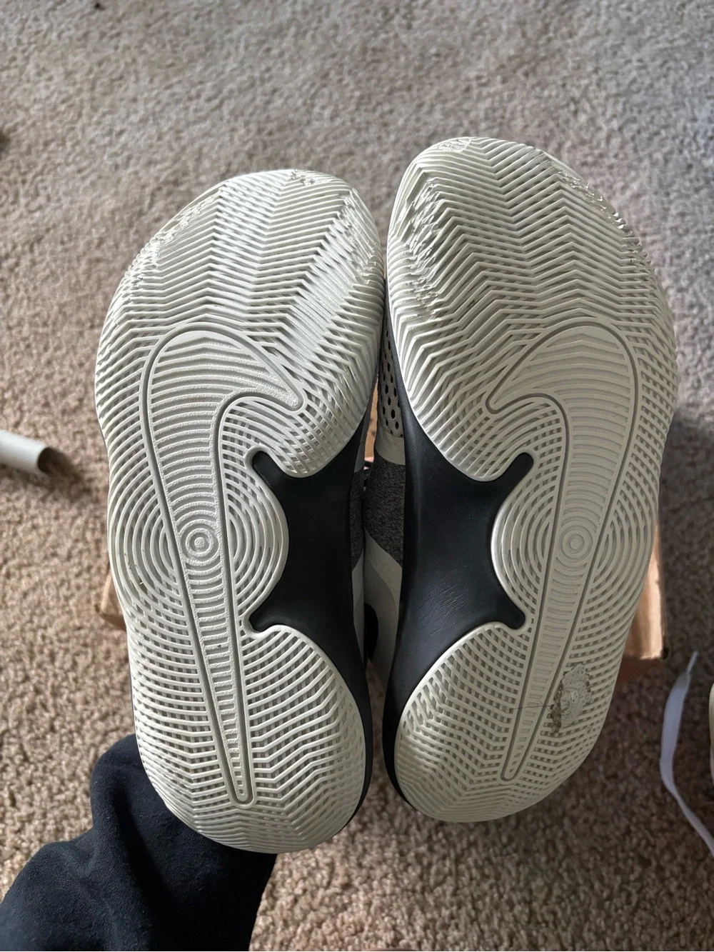 Nike Men's Black and White Mesh Training Sneakers
